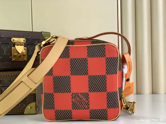 Cheap Chess LOUIS VUITTON Messenger-24*24*8CM 0617